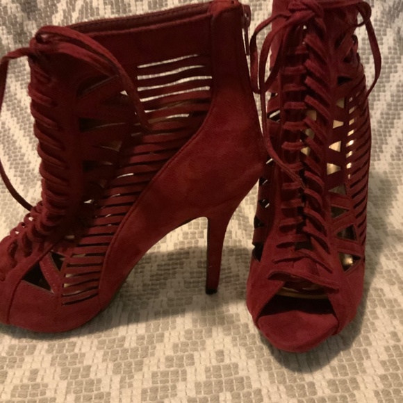 BESTON SHOES 8.5  MAROON CUTOUT PEEP TOE STILETTO HEELS - Picture 4 of 6
